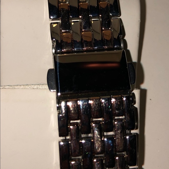 Adrienne Vittadini watch (#162) - Picture 4 of 4